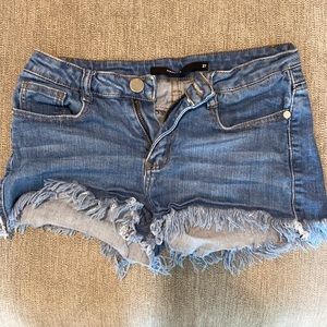 Boutique frayed shorts